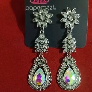 Elegant Floral Fantasy Silver-Tone Teardrop Iridescent Vintage Look Earrings